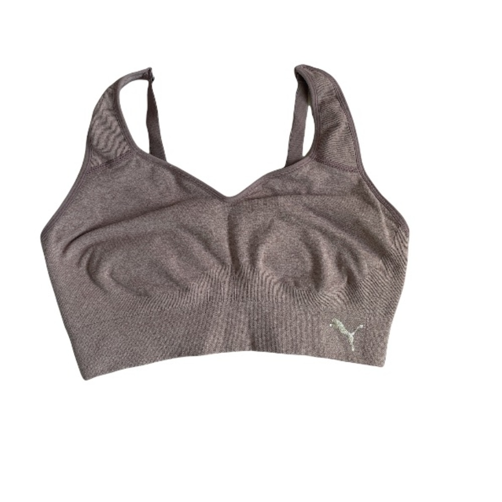 Puma brand light purple/lilac women’s M sports bra completely sweat resistant